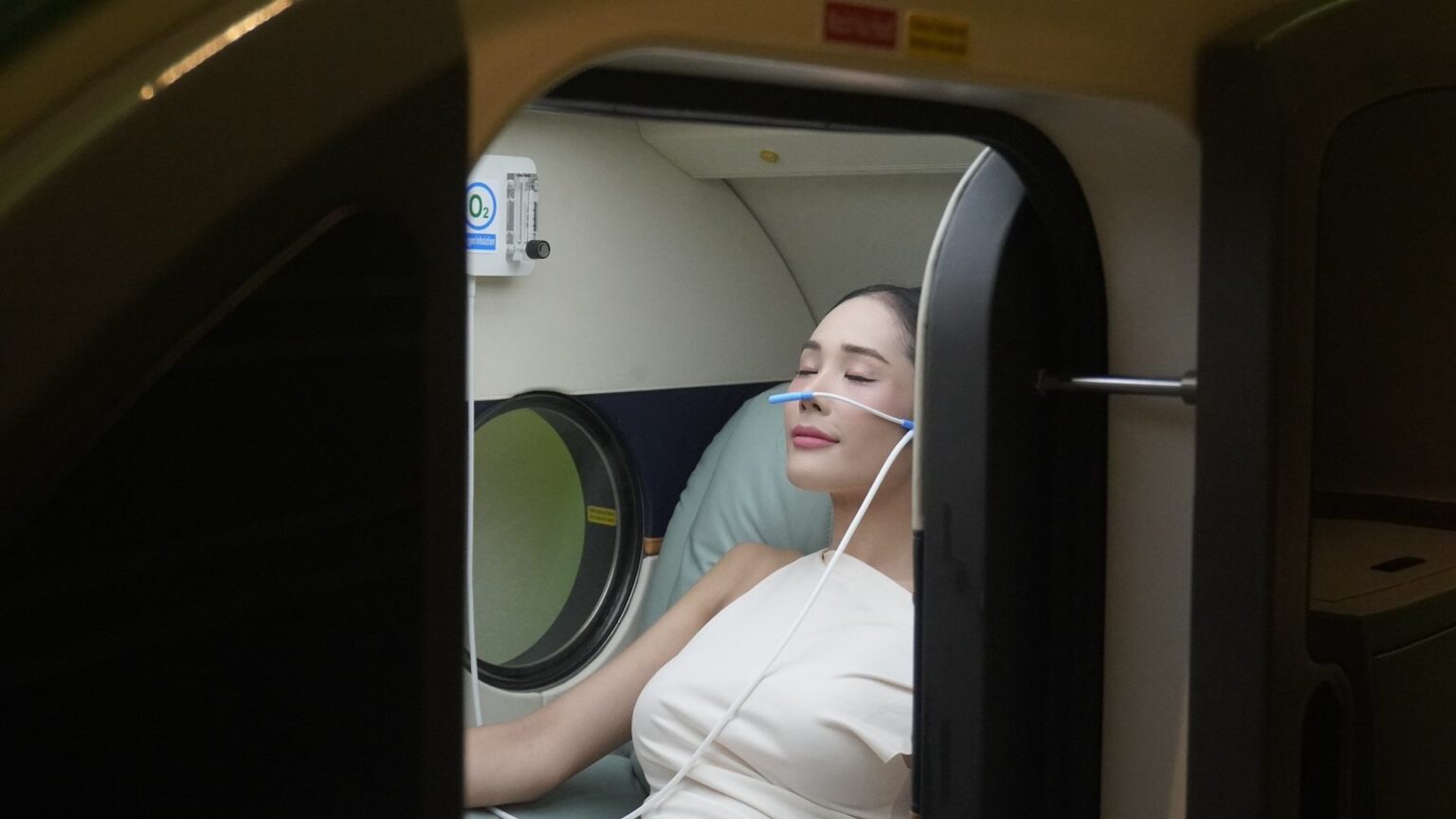 Micro-pressure Hyperbaric Oxygen Chamber (MHBOT) 2